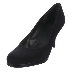 Stuart Weitzman Leather Pumps size 7.5